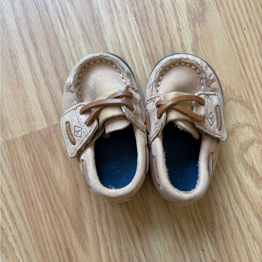 Sperry baby boat shoes (crib shoes)